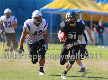 Thumbnail 1 in Santana vs. Valley Center (CIF SDS D4 Final) photogallery.