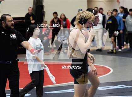 Thumbnail 1 in UIL Region 4 Finals photogallery.