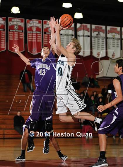 Thumbnail 3 in JV: Shadow Hills @ Villa Park (MaxPreps Holiday Classic) photogallery.