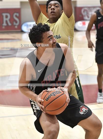 Thumbnail 2 in San Leandro vs. Moreau Catholic (Rancho Mirage Holiday Invitational) photogallery.