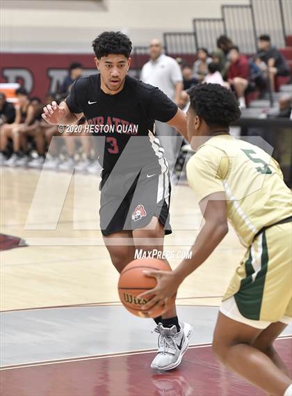 Thumbnail 2 in San Leandro vs. Moreau Catholic (Rancho Mirage Holiday Invitational) photogallery.