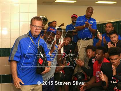 Thumbnail 1 in Centennial vs. Serra (2015 SoCal Honor Bowl) photogallery.