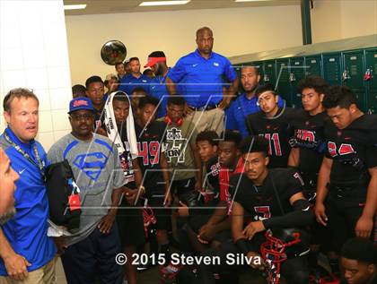 Thumbnail 3 in Centennial vs. Serra (2015 SoCal Honor Bowl) photogallery.