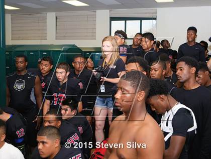 Thumbnail 2 in Centennial vs. Serra (2015 SoCal Honor Bowl) photogallery.