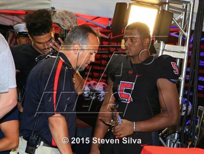 Thumbnail 2 in Centennial vs. Serra (2015 SoCal Honor Bowl) photogallery.