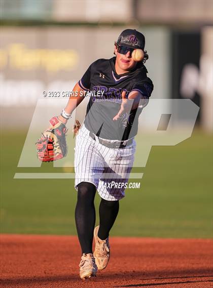 Thumbnail 2 in Queen Creek @ Tucson High Magnet School (AIA-6A Quarterfinals) photogallery.