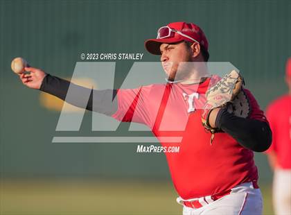 Thumbnail 3 in Queen Creek @ Tucson High Magnet School (AIA-6A Quarterfinals) photogallery.