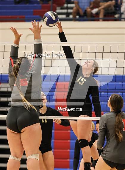 Thumbnail 3 in St. Maries @ Moscow (Scrimmage) photogallery.