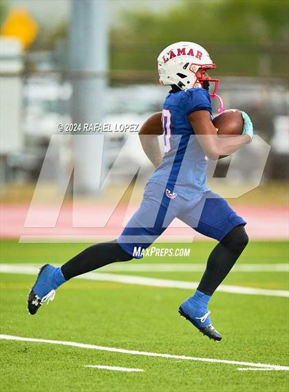 Thumbnail 2 in Bellaire @ Lamar photogallery.