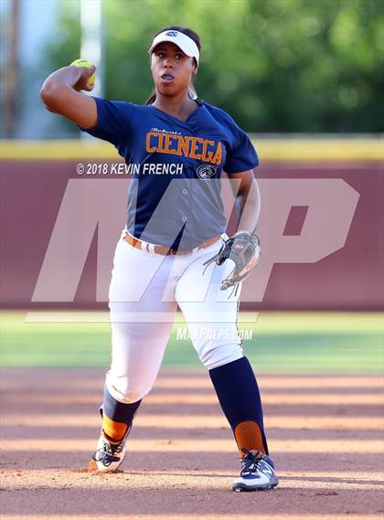 Thumbnail 1 in Ironwood Ridge vs. Cienega (AIA 5A State Final) photogallery.