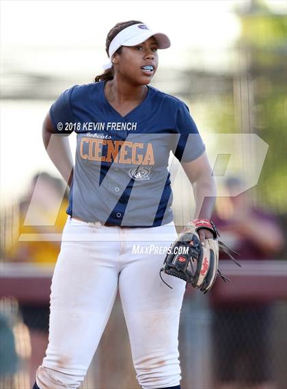 Thumbnail 3 in Ironwood Ridge vs. Cienega (AIA 5A State Final) photogallery.