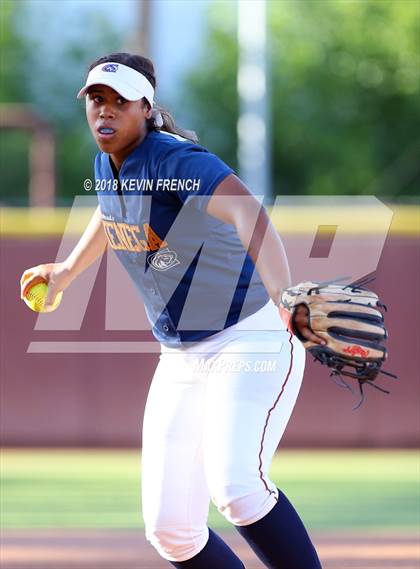Thumbnail 3 in Ironwood Ridge vs. Cienega (AIA 5A State Final) photogallery.
