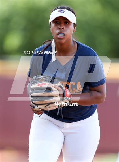 Thumbnail 1 in Ironwood Ridge vs. Cienega (AIA 5A State Final) photogallery.
