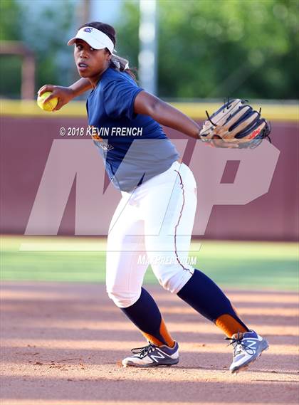Thumbnail 1 in Ironwood Ridge vs. Cienega (AIA 5A State Final) photogallery.