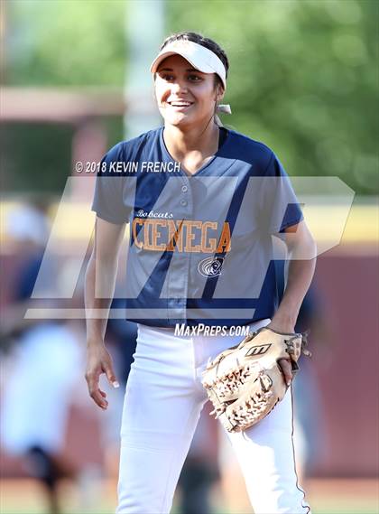 Thumbnail 2 in Ironwood Ridge vs. Cienega (AIA 5A State Final) photogallery.