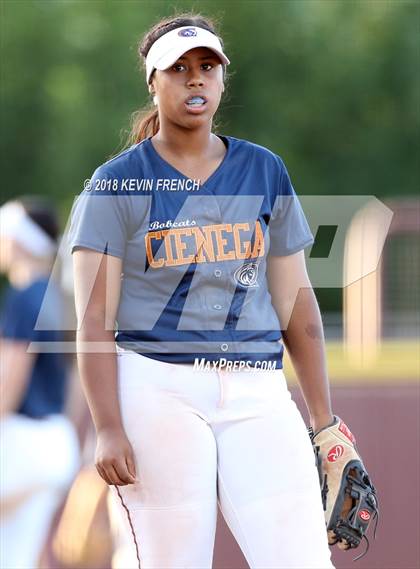 Thumbnail 3 in Ironwood Ridge vs. Cienega (AIA 5A State Final) photogallery.