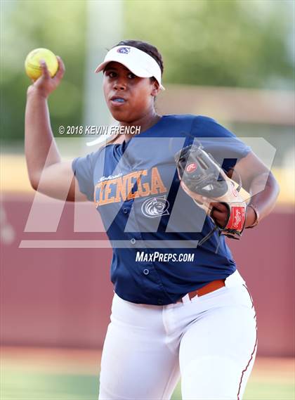 Thumbnail 2 in Ironwood Ridge vs. Cienega (AIA 5A State Final) photogallery.