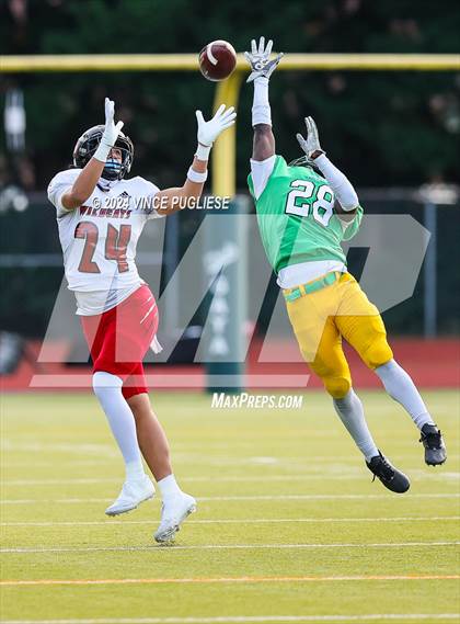 Thumbnail 2 in Archbishop Murphy @ Tumwater (WIAA 2A Semi Final) photogallery.