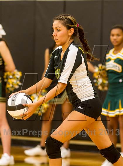 Thumbnail 1 in Irving North Hills vs Princeton (UIL 3A Bi-District Playoff) photogallery.