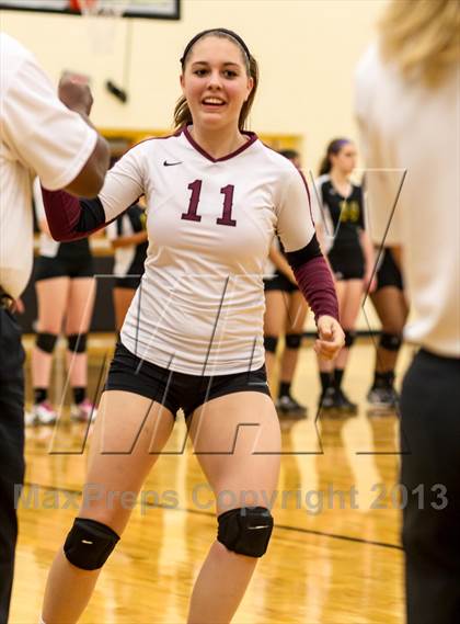 Thumbnail 3 in Irving North Hills vs Princeton (UIL 3A Bi-District Playoff) photogallery.