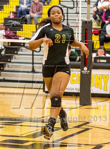 Thumbnail 3 in Irving North Hills vs Princeton (UIL 3A Bi-District Playoff) photogallery.