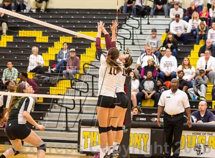 Thumbnail 3 in Irving North Hills vs Princeton (UIL 3A Bi-District Playoff) photogallery.