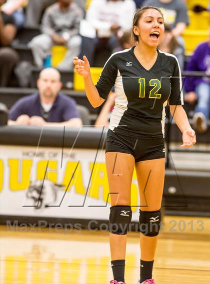 Thumbnail 3 in Irving North Hills vs Princeton (UIL 3A Bi-District Playoff) photogallery.