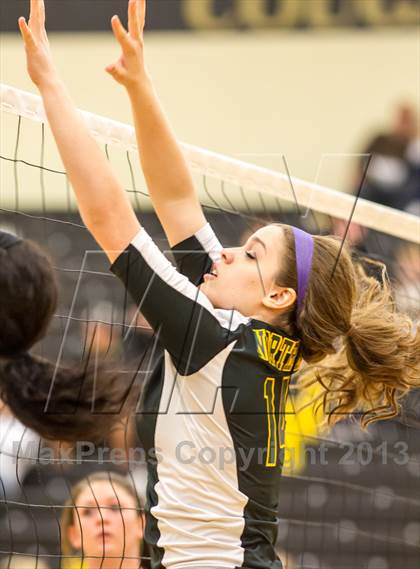 Thumbnail 1 in Irving North Hills vs Princeton (UIL 3A Bi-District Playoff) photogallery.