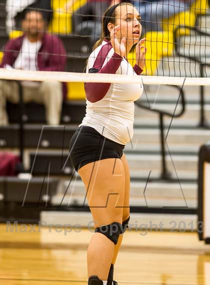 Thumbnail 1 in Irving North Hills vs Princeton (UIL 3A Bi-District Playoff) photogallery.