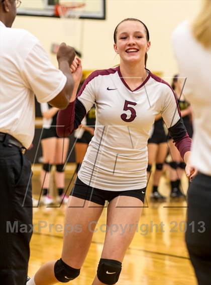 Thumbnail 1 in Irving North Hills vs Princeton (UIL 3A Bi-District Playoff) photogallery.