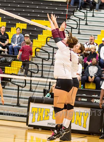 Thumbnail 3 in Irving North Hills vs Princeton (UIL 3A Bi-District Playoff) photogallery.