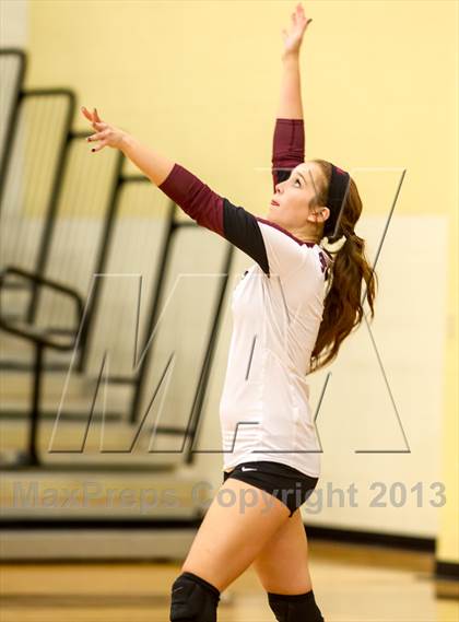 Thumbnail 1 in Irving North Hills vs Princeton (UIL 3A Bi-District Playoff) photogallery.