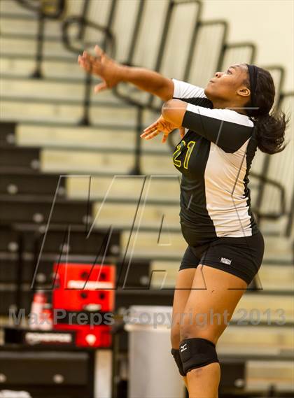 Thumbnail 3 in Irving North Hills vs Princeton (UIL 3A Bi-District Playoff) photogallery.