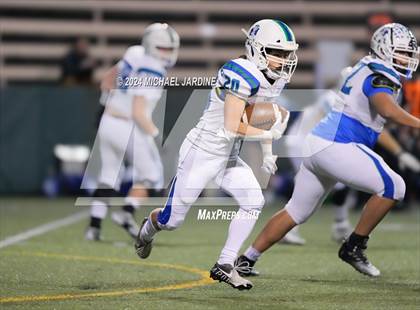 Thumbnail 2 in O'Dea vs Liberty (WIAA 3A Playoff Round 1) photogallery.