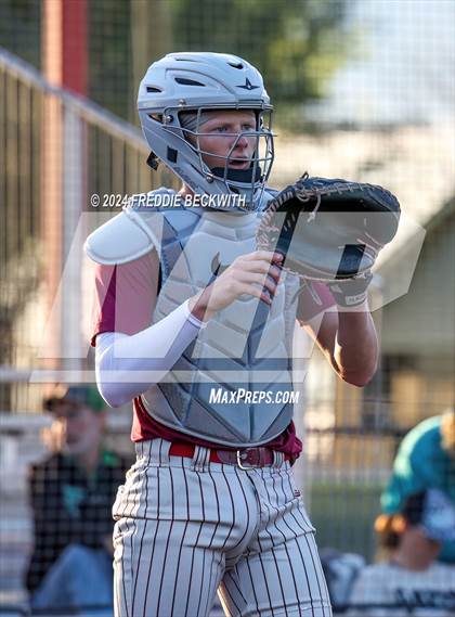 Thumbnail 1 in Tioga vs Collinsville (Gainesville High School) photogallery.