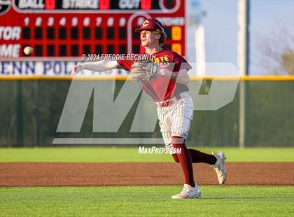 Thumbnail 3 in Tioga vs Collinsville (Gainesville High School) photogallery.
