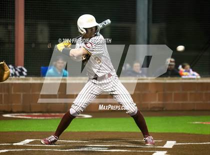 Thumbnail 2 in Tioga vs Collinsville (Gainesville High School) photogallery.