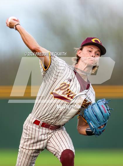 Thumbnail 3 in Tioga vs Collinsville (Gainesville High School) photogallery.