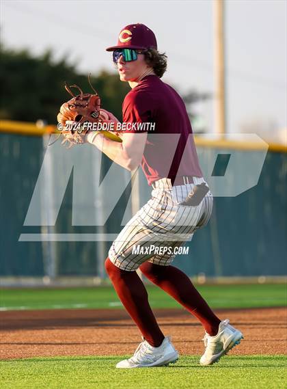 Thumbnail 1 in Tioga vs Collinsville (Gainesville High School) photogallery.