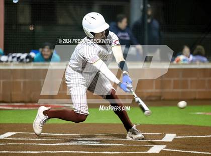 Thumbnail 2 in Tioga vs Collinsville (Gainesville High School) photogallery.