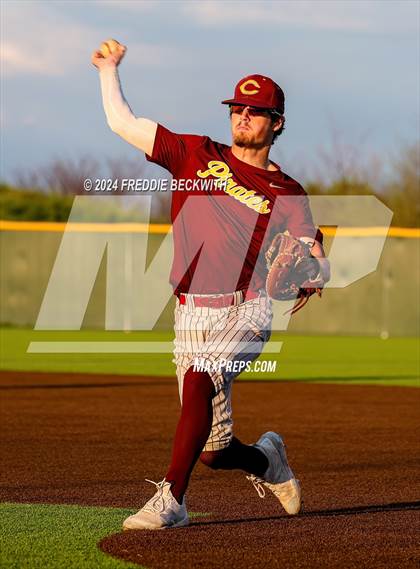 Thumbnail 3 in Tioga vs Collinsville (Gainesville High School) photogallery.