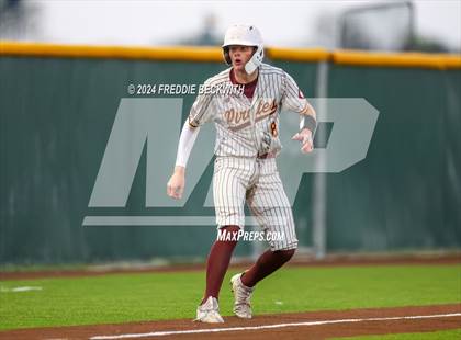 Thumbnail 2 in Tioga vs Collinsville (Gainesville High School) photogallery.