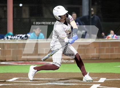 Thumbnail 1 in Tioga vs Collinsville (Gainesville High School) photogallery.