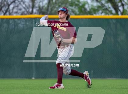 Thumbnail 2 in Tioga vs Collinsville (Gainesville High School) photogallery.