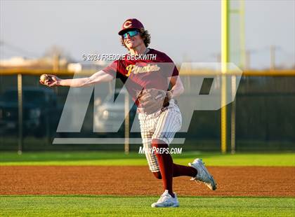 Thumbnail 1 in Tioga vs Collinsville (Gainesville High School) photogallery.