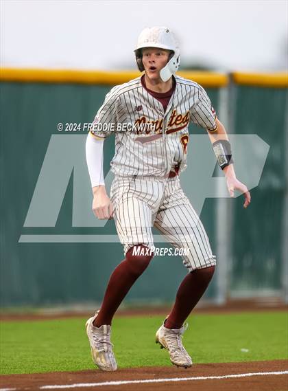 Thumbnail 3 in Tioga vs Collinsville (Gainesville High School) photogallery.