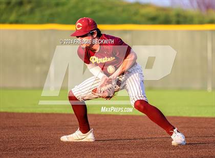Thumbnail 1 in Tioga vs Collinsville (Gainesville High School) photogallery.
