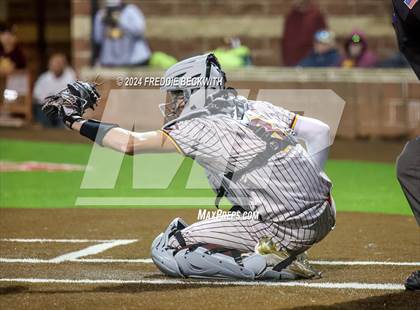 Thumbnail 1 in Tioga vs Collinsville (Gainesville High School) photogallery.