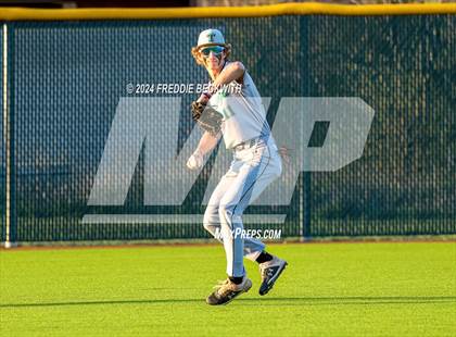 Thumbnail 1 in Tioga vs Collinsville (Gainesville High School) photogallery.