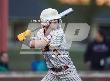 Thumbnail 1 in Tioga vs Collinsville (Gainesville High School) photogallery.